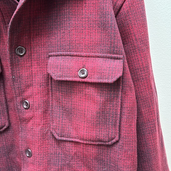 Gap 100% Wool Shacket Shirt Jacket Plaid Size XL Red Gray Holiday Christmas - Picture 2 of 8